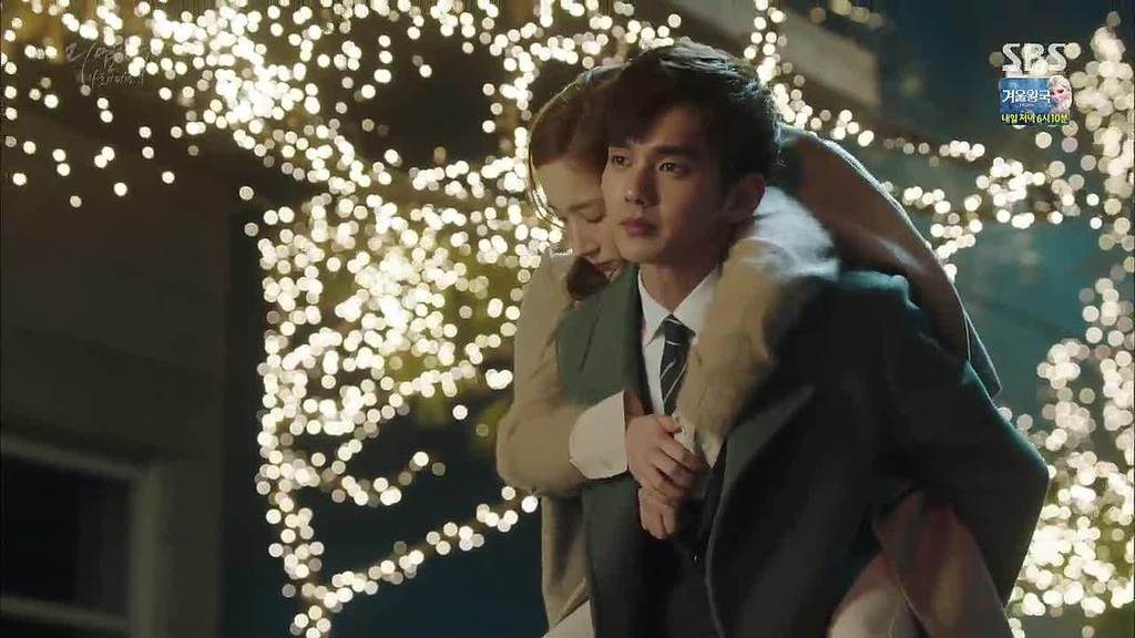 Remember Christmas Son of War Yoo Seung Ho Park Min Young Piggyback